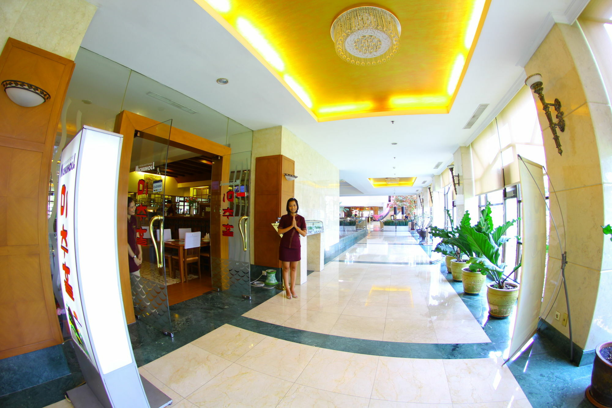 Sunlake Waterfront Resort & Convention Jakarta Exterior photo